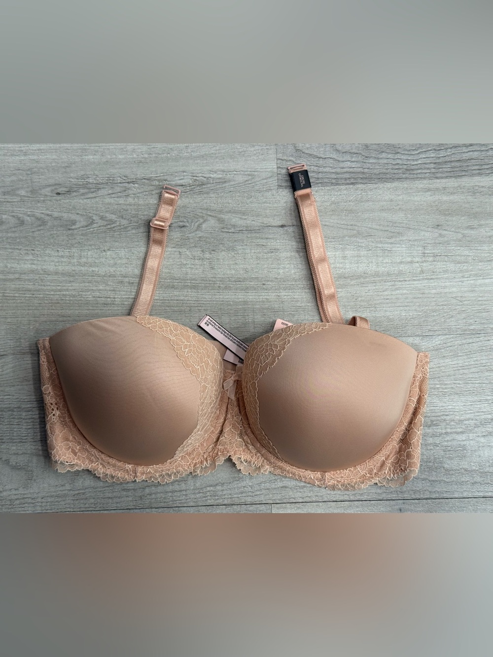 Victoria’s Secret Dream Angels Push-Up Bra – 36DD – NWT